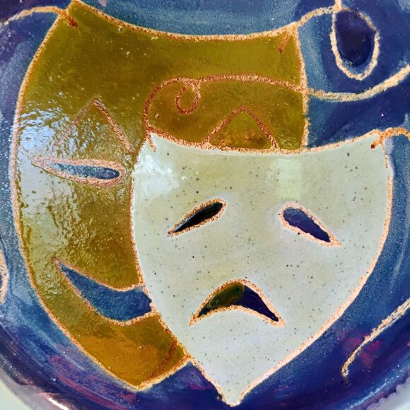 Artist Signed Pottery Comedy & Tragedy Mask Decorative Plate Wall Decor - Picture 2 of 5